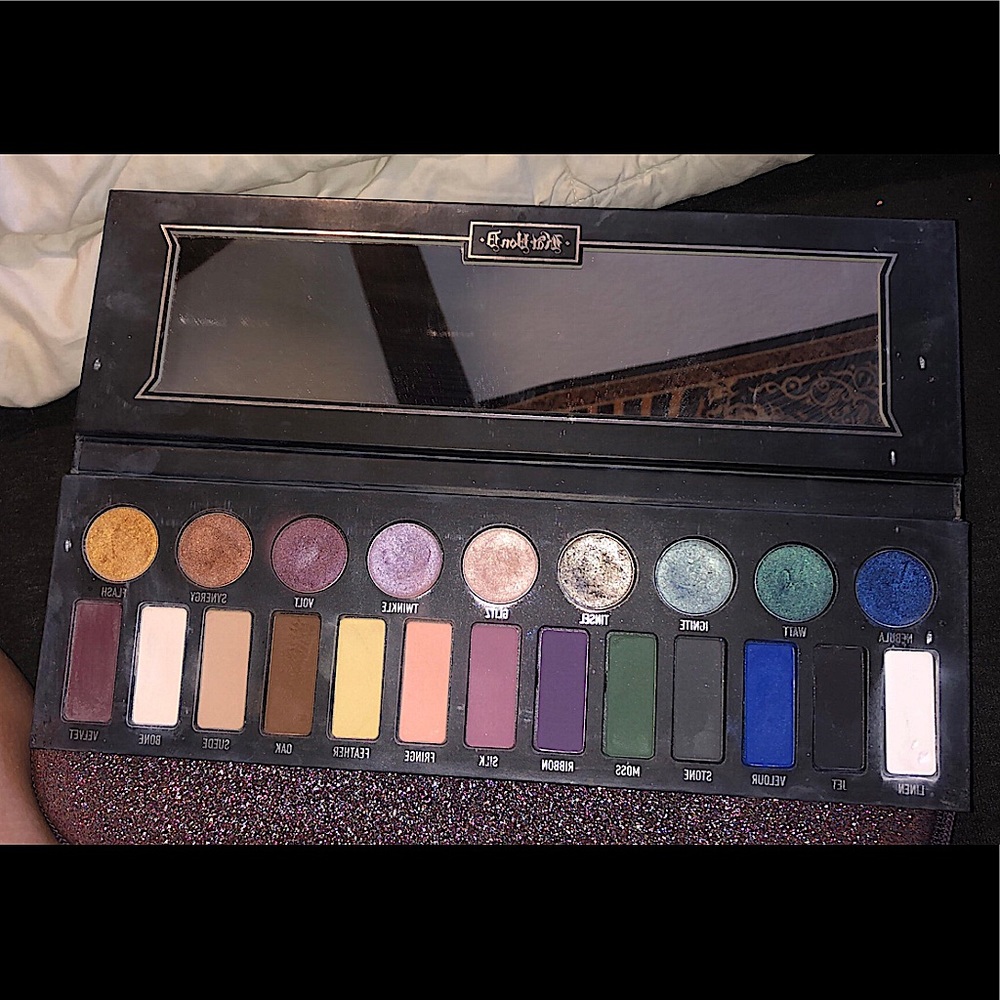 Limited edition Kay von d metal matte pallete